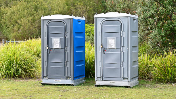 Best Standard Portable Toilet Rental  in River Hills, WI